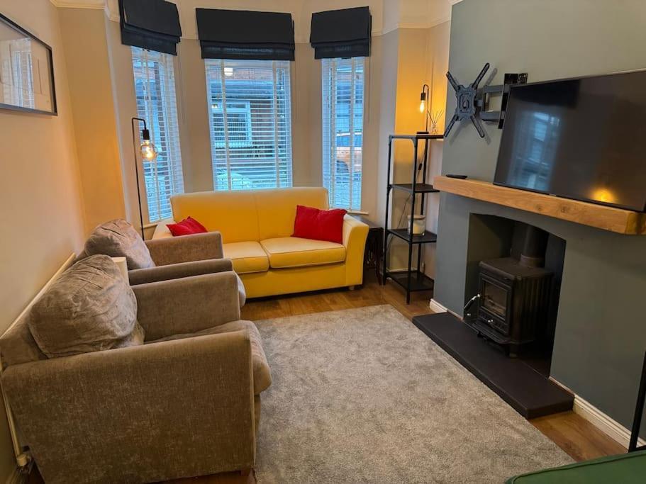 Stylish, Spacious And Central 4 Bedroom House Belfast Buitenkant foto