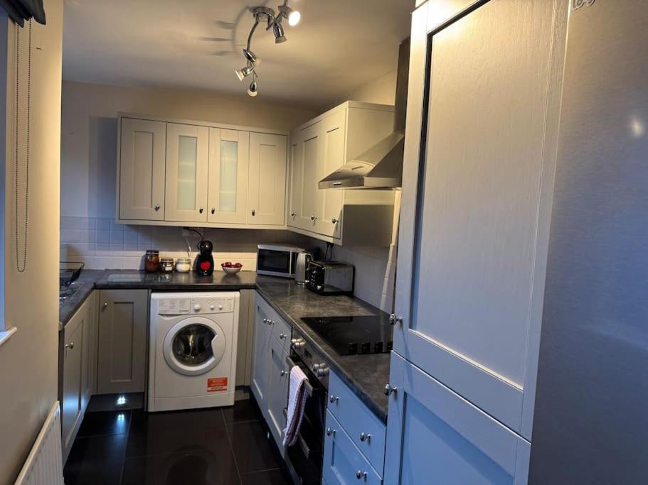 Stylish, Spacious And Central 4 Bedroom House Belfast Buitenkant foto