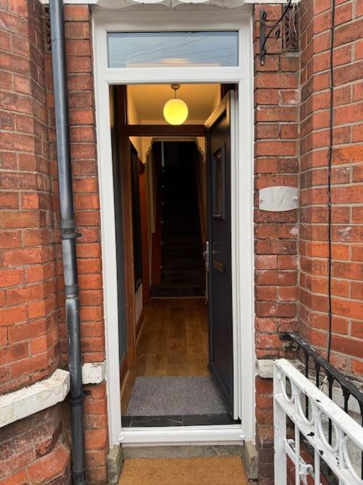 Stylish, Spacious And Central 4 Bedroom House Belfast Buitenkant foto