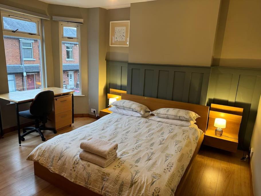 Stylish, Spacious And Central 4 Bedroom House Belfast Buitenkant foto