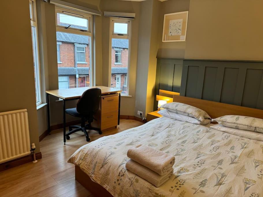 Stylish, Spacious And Central 4 Bedroom House Belfast Buitenkant foto